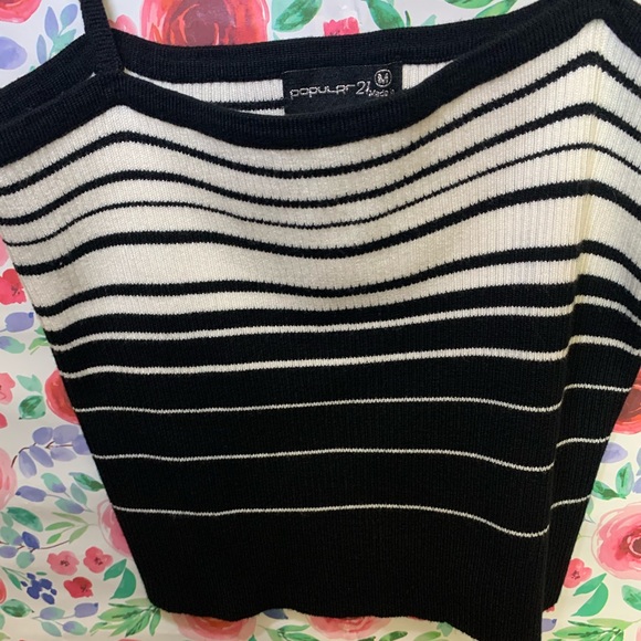 Crop top - Picture 2 of 2